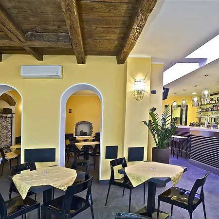 Konukevi Nuovo Bar Gravedona